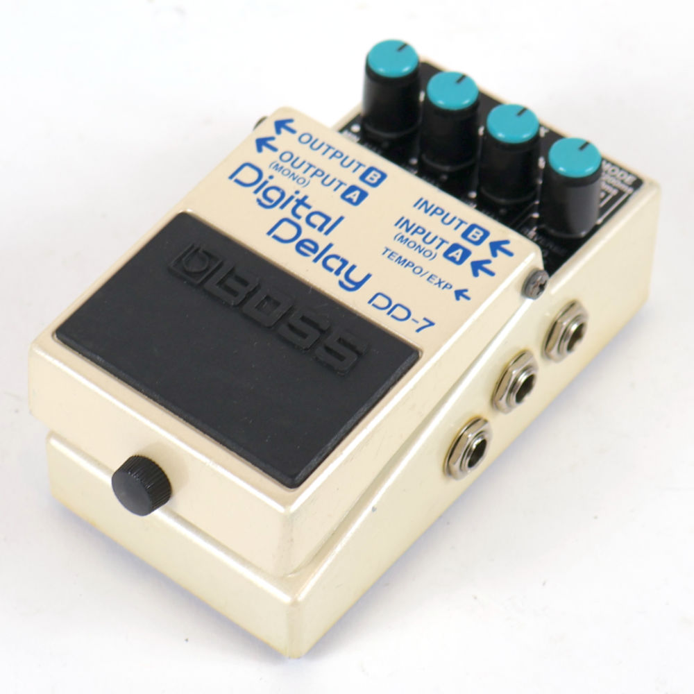 【中古】ディレイ エフェクター BOSS DD-7 Digital Delay ギターエフェクター デジタルディレイ 右サイド