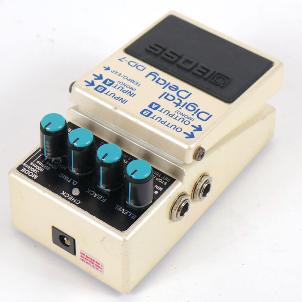【中古】ディレイ エフェクター BOSS DD-7 Digital Delay ギターエフェクター デジタルディレイ 左サイド
