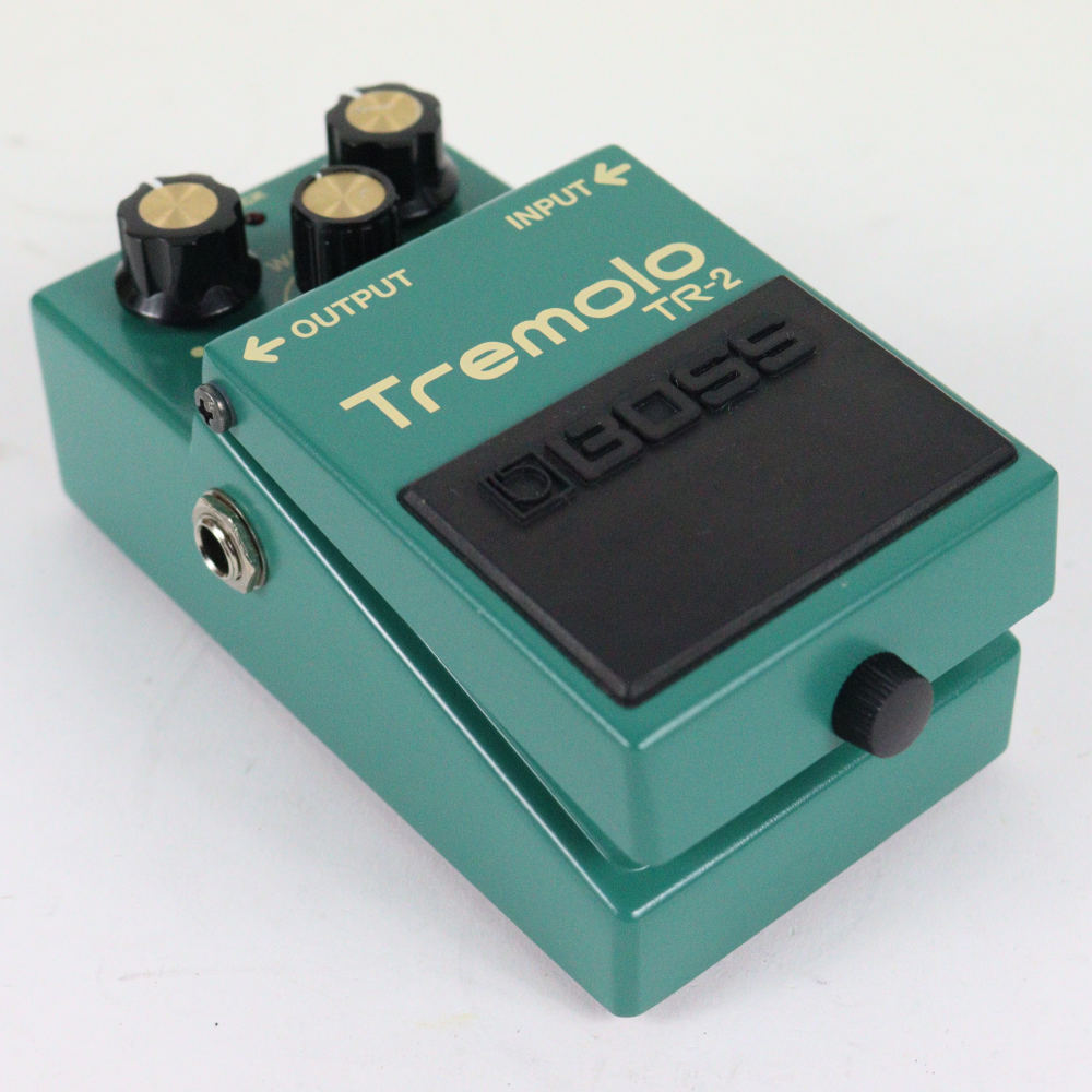 【中古】 トレモロ エフェクター BOSS TR-2 Tremolo ギターエフェクター 本体画像 斜め 2