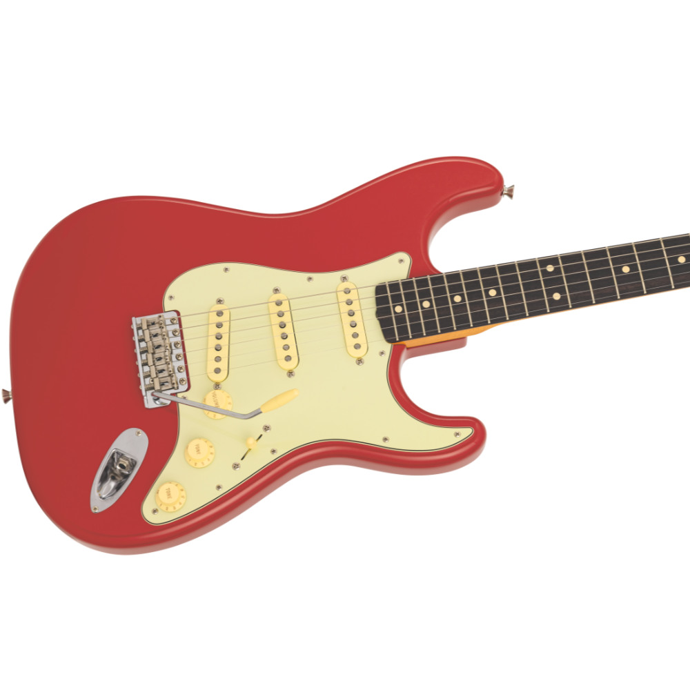 Fender フェンダー Limited Shigeru Suzuki Stratocaster RW Fiesta Red エレキギター ストラトキャスター ボディ斜めアングル画像