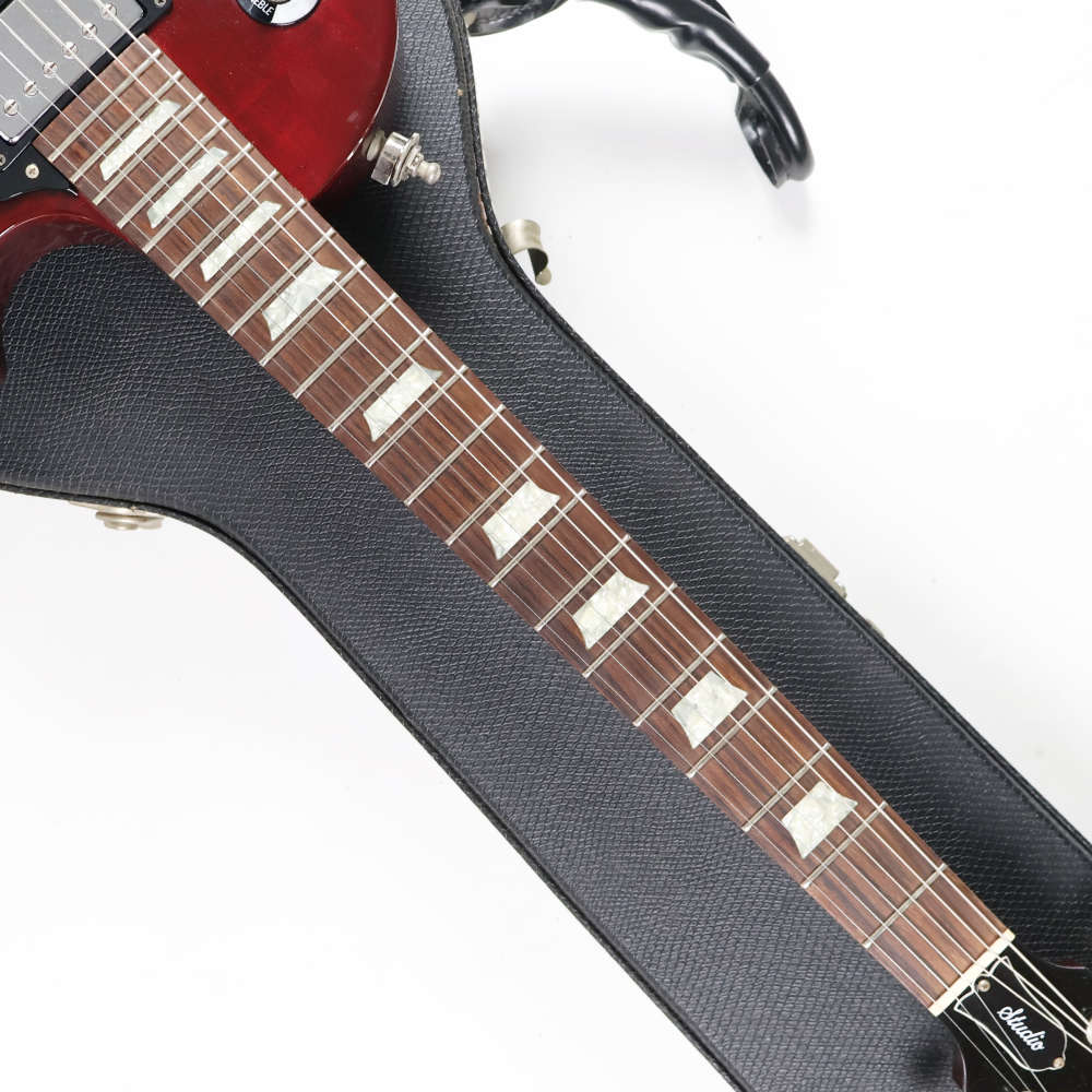 【中古】 エレキギター GIBSON Les Paul Studio Wine Red 2002年製 ケース取っ手破損あり ギブソン レスポール スタジオ ワインレッド ネックプレート