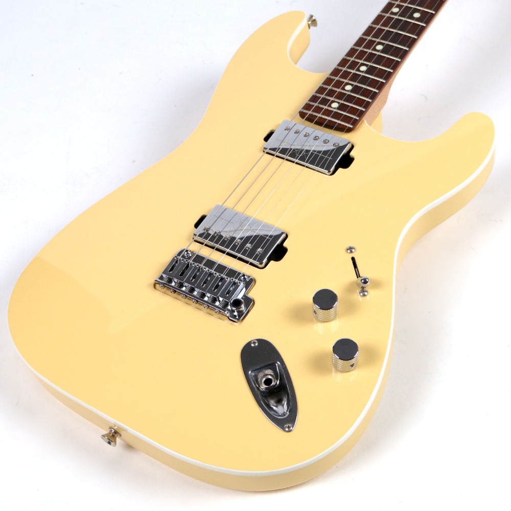 【中古】 エレキギター Fender Mami Stratocaster Omochi Rosewood Fingerboard Vintage White 2022年製 Scandal Mami Signature Model スキャンダル マミモデル トップ