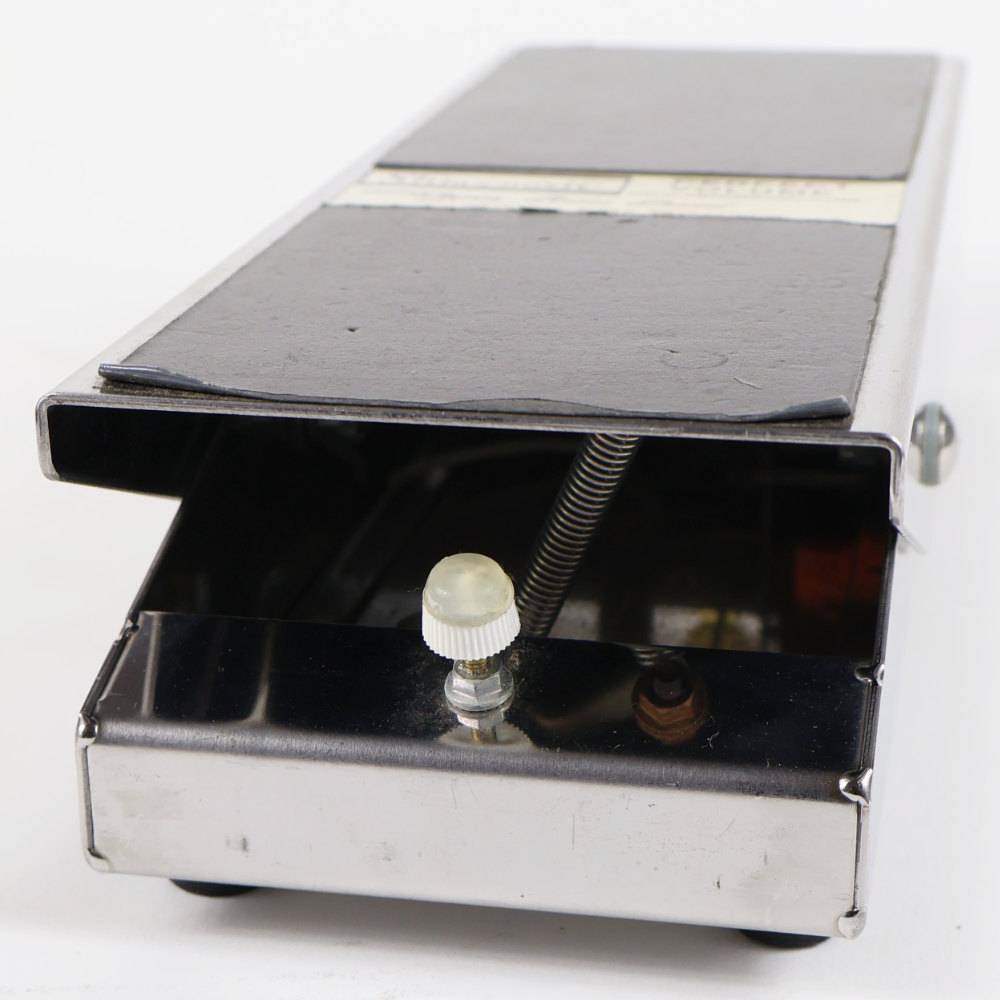 【中古】 Shin’s Music PERFECT VOLUME IKEBE GUITARS STATION Artist Special POST ’O’ STOMP ボリュームペダル エフェクター パーフェクトボリューム シンズミュージック 本体画像 斜め