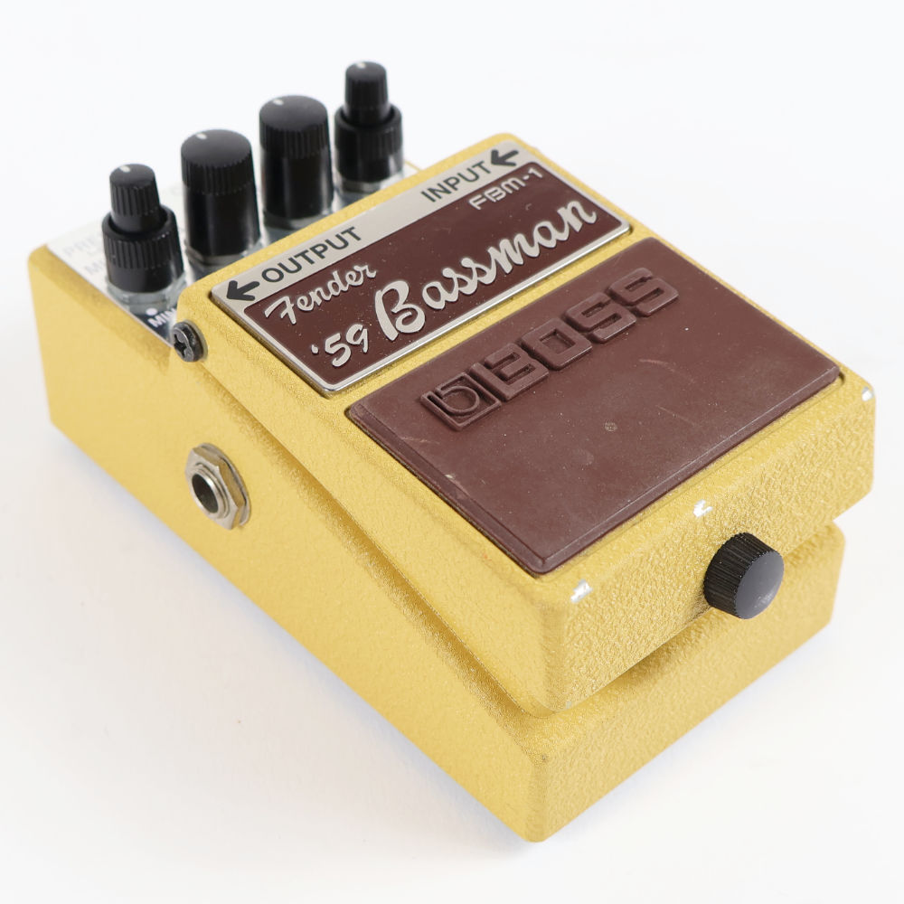 【中古】 エフェクター BOSS FBM-1 Fender 59 Bassman ギターエフェクター 59ベースマン 本体画像 斜め 2