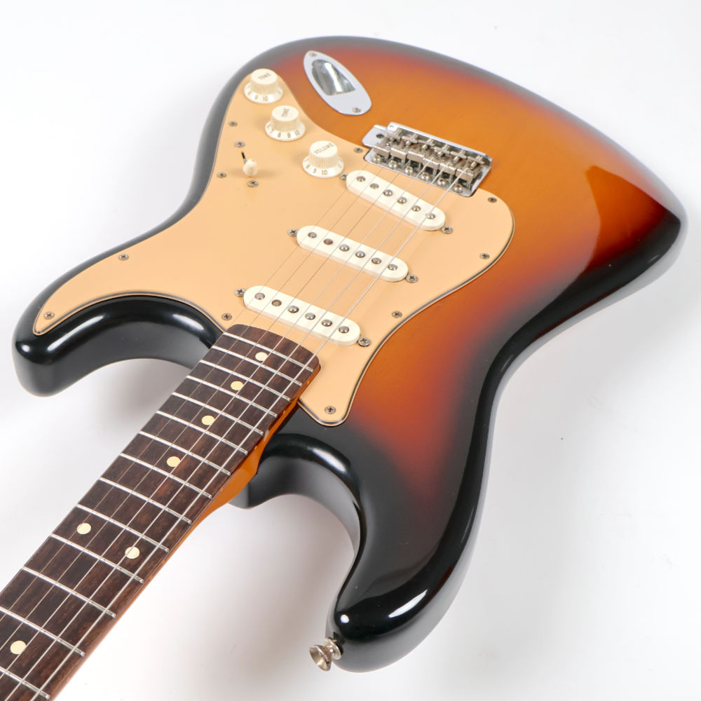 【中古】 エレキギター Fender USA American Vintage Thin Lacquer ’62 Stratocaster 3TS 2003年製 フェンダー ストラト サンバースト カッタウェイ側
