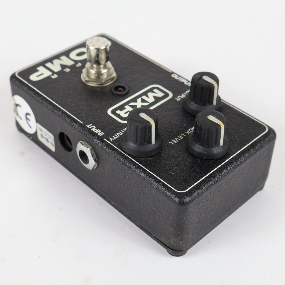 【中古】 エフェクター コンプ MXR M-132 SUPER COMP コンプレッサー スーパーコンプ 本体画像 斜め 