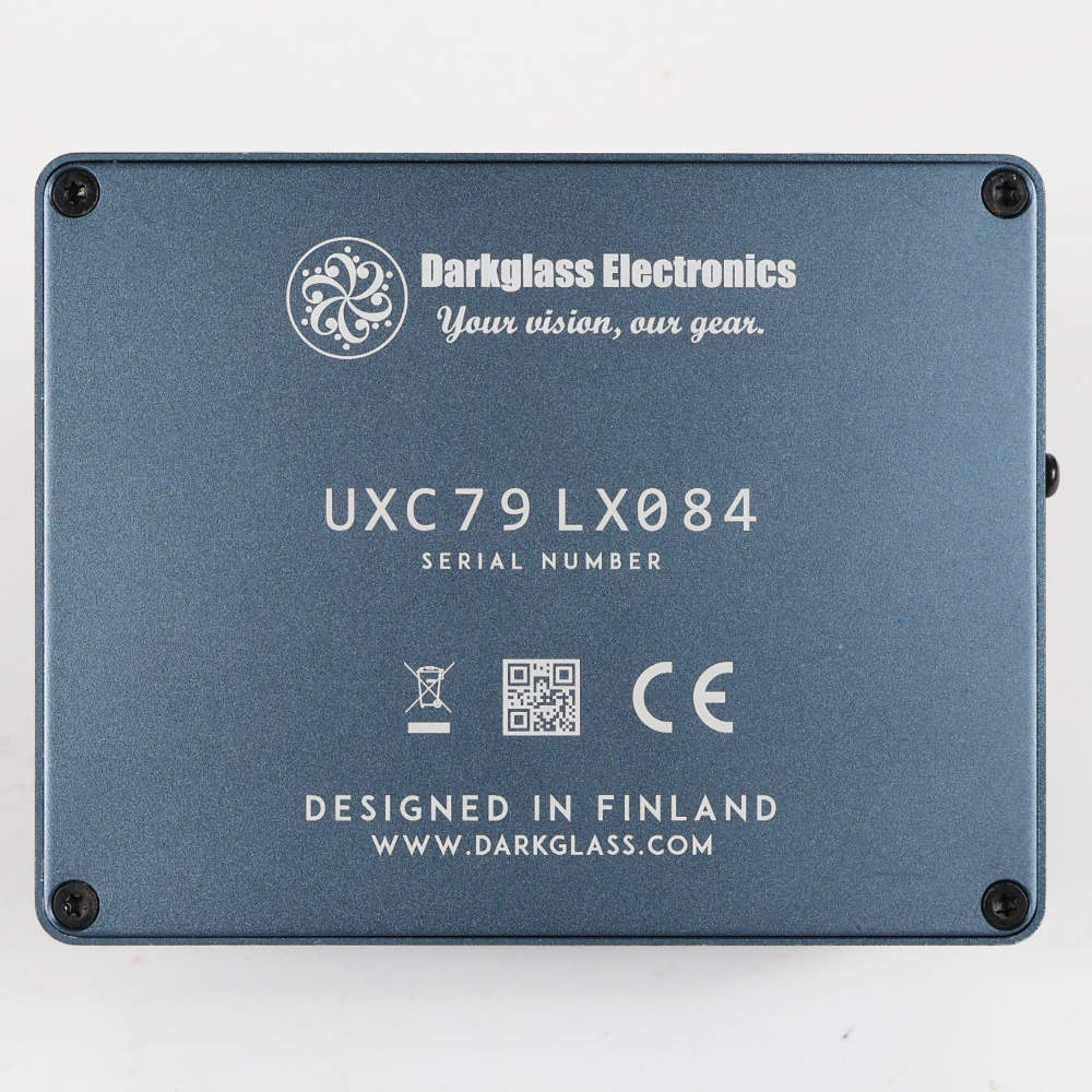 【中古】 Darkglass Electronics ALPHA OMEGA ULTRA v2 with Aux-In 6bandグラフィックイコライザー搭載 ベースプリアンプ 本体画像 裏 