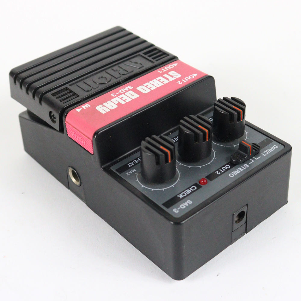 【中古】 ステレオアナログディレイ ARION SAD-3 アリオン ギターエフェクター 本体画像 斜め