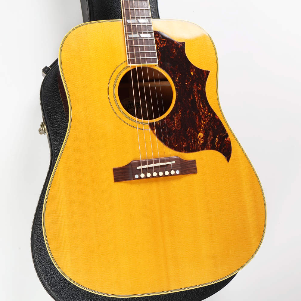 【中古】 アコースティックギター Gibson Sheryl Crow Signature Model Country Western No. 392 of 400 サイン入りラベル ギブソン シェリル・クロウモデル カントリーウェスタン ボディ画像