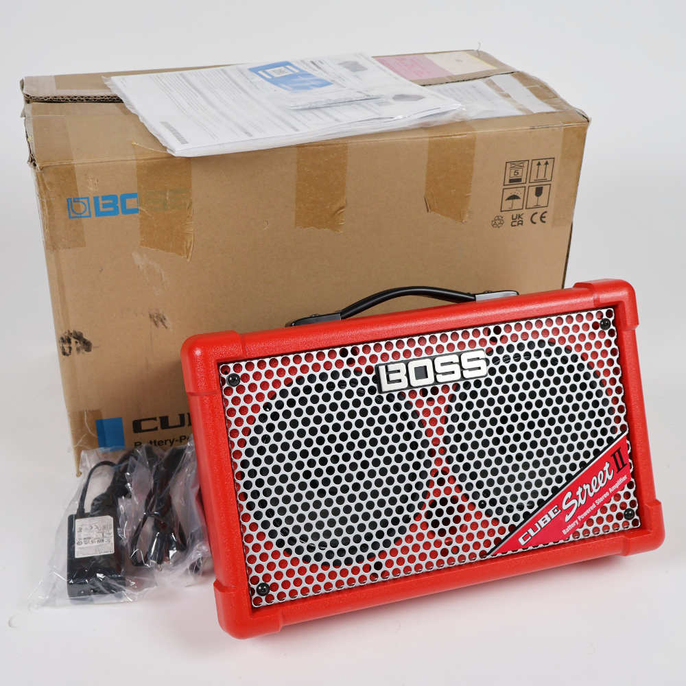 【中古】 BOSS CUBE STREET II Red 乾電池駆動パフォーマンス用ステレオアンプ 小型ギターアンプ コンボ