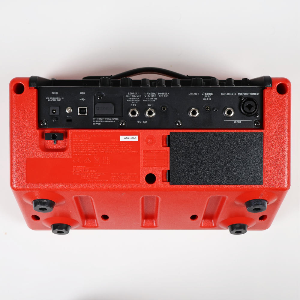 【中古】 BOSS CUBE STREET II Red 乾電池駆動パフォーマンス用ステレオアンプ 小型ギターアンプ コンボ 本体画像 裏