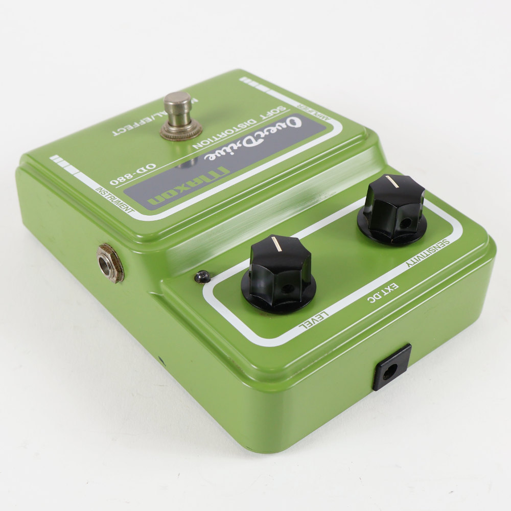 【中古】オーバードライブ マクソン MAXON OD-880 Over Drive SOFT DISTORTION Reissue ギターエフェクター 本体画像 斜め