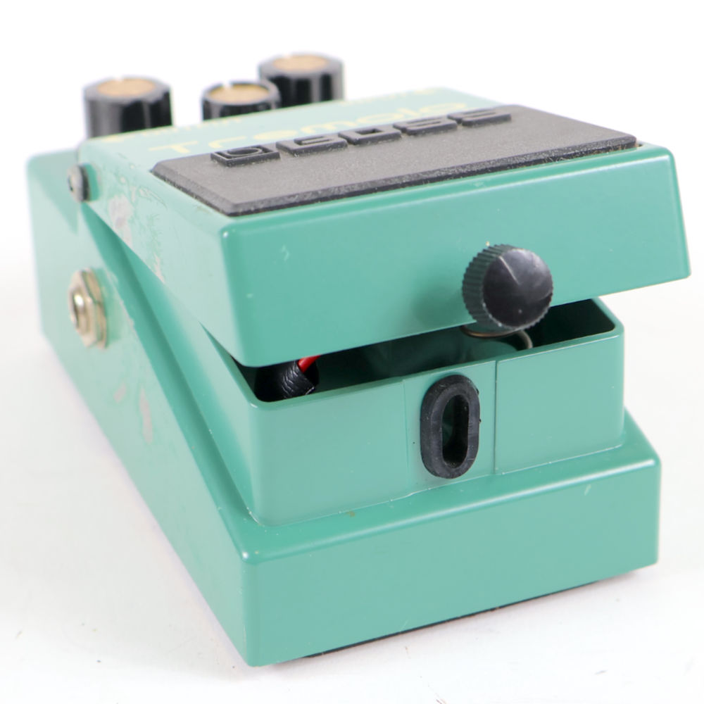 【中古】 トレモロ エフェクター BOSS TR-2 Tremolo ギターエフェクター ゴムブッシュ劣化