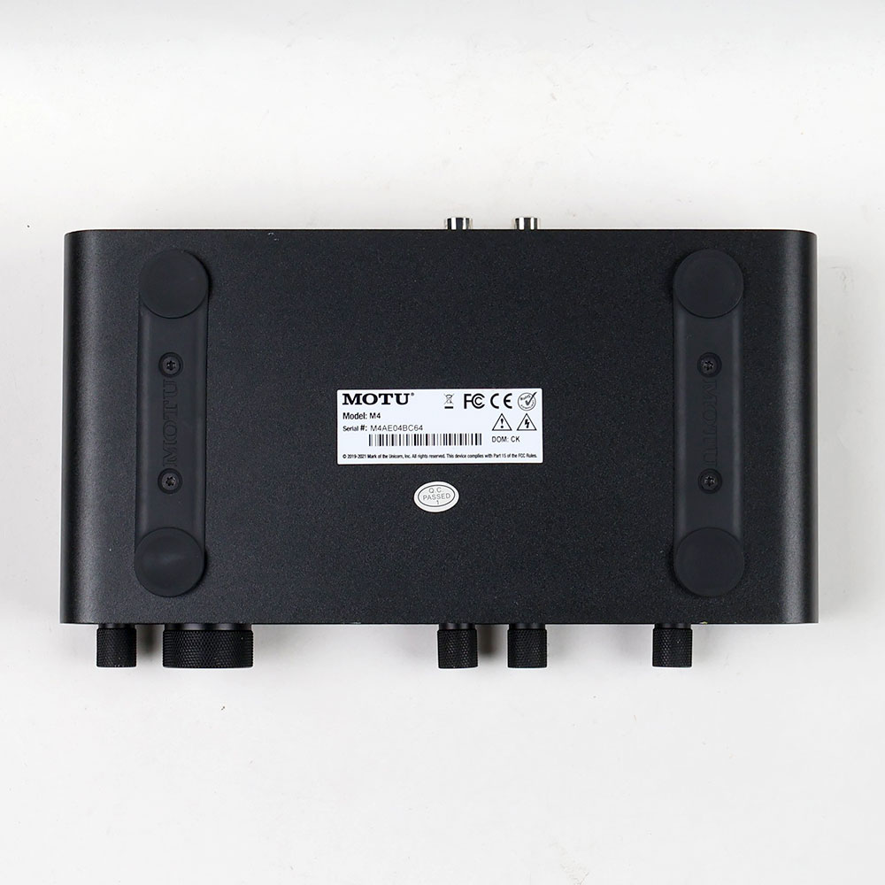 【中古】 オーディオインターフェイス MOTU M4 4in 4out USBオーディオインターフェイス 底面
