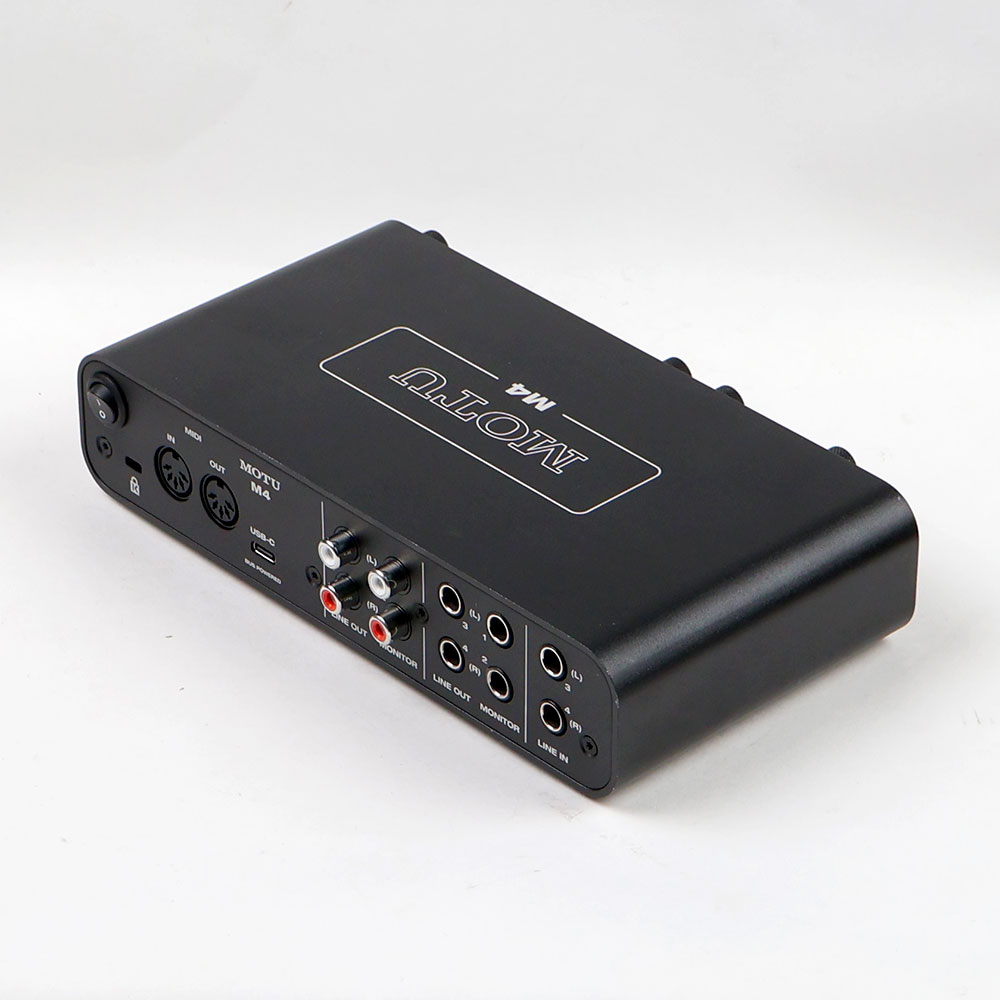 【中古】 オーディオインターフェイス MOTU M4 4in 4out USBオーディオインターフェイス 全体