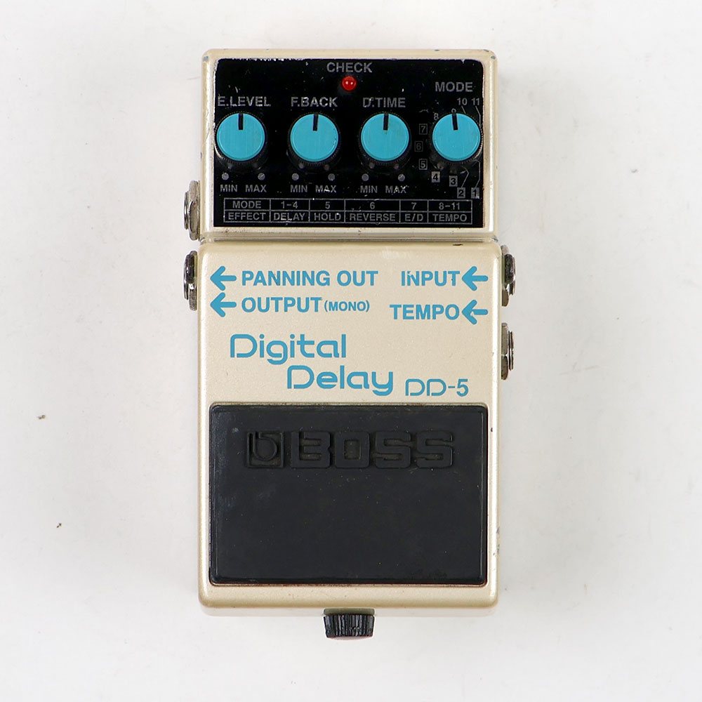【中古】 デジタルディレイ エフェクター BOSS DD-5 Digtal Delay ギターエフェクター ディレイ 正面