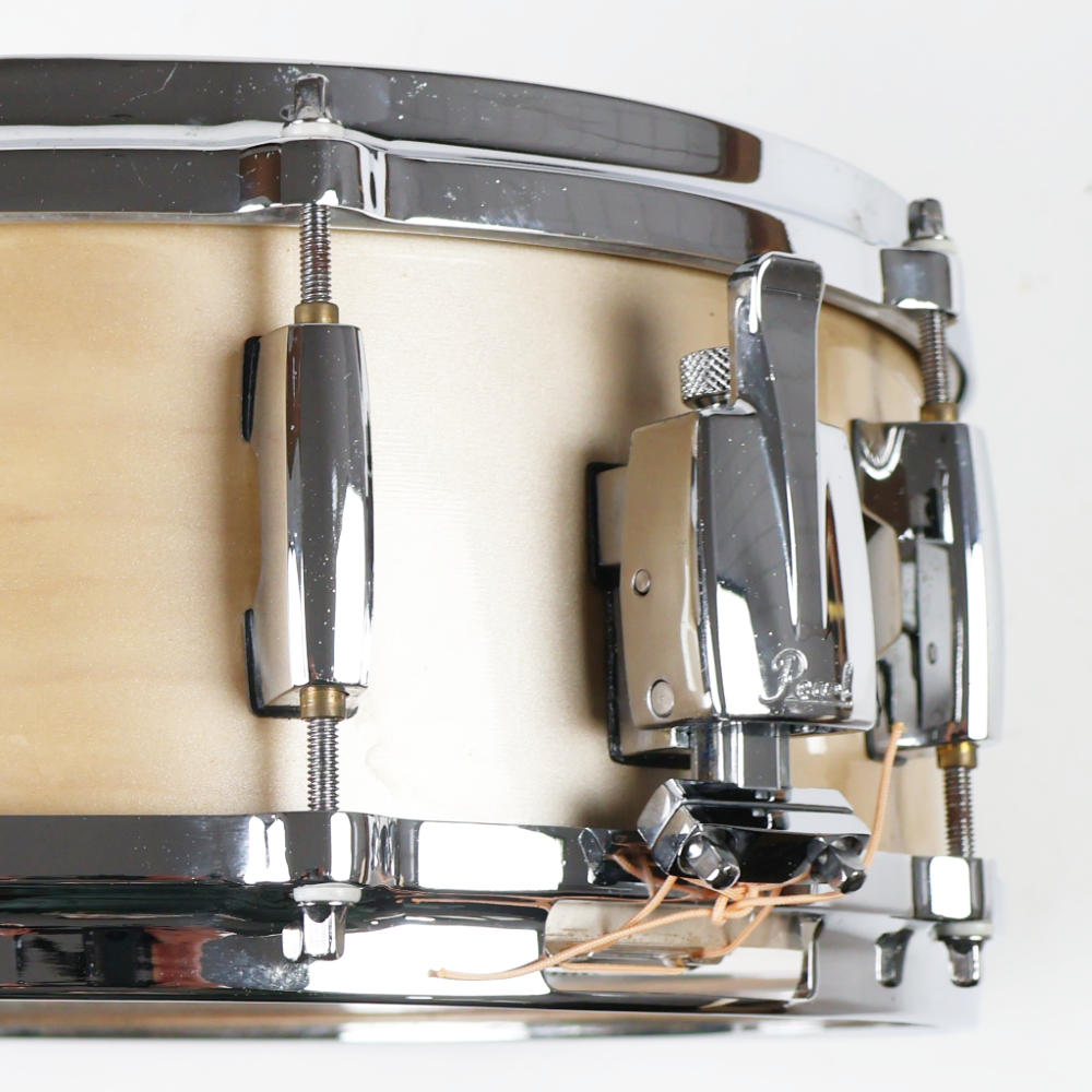 【中古】 スネアドラム パール Pearl Classic Maple 14x5.5 メイプルシェル MADE IN JAPAN ストレイナー