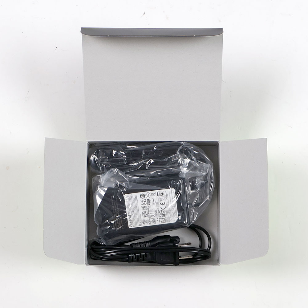 【中古】 ギターアンプ ローランド ROLAND CUBE Street BK 乾電池駆動パフォーマンス用ステレオアンプ ギターアンプ 付属品n