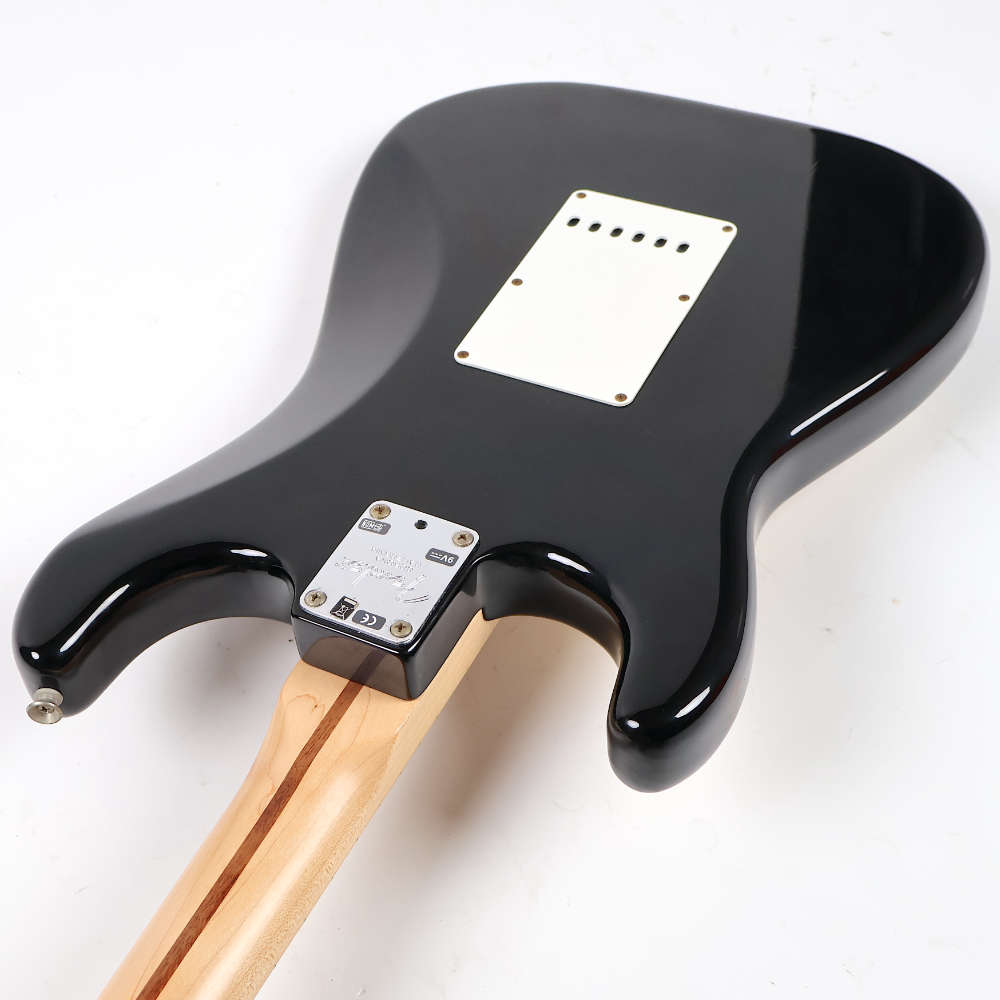 【中古】 エレキギター Fender Eric Clapton Stratocaster Maple Fingerboard Black 2012年製 Vintage Noiselessピックアップ搭載 フェンダー エリック・クラプトンモデル ブラッキー ネックジョイント側