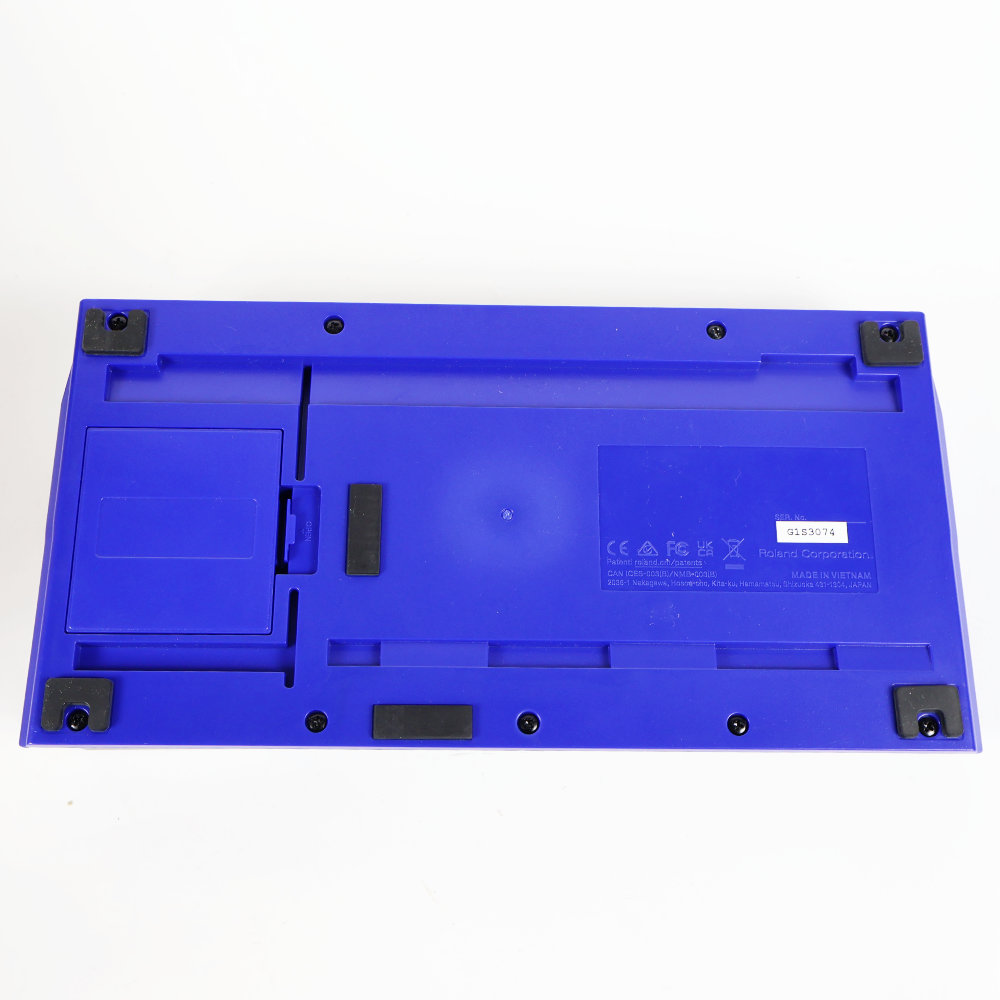 【中古】ボス マルチエフェクター BOSS GT-1 Guitar Effect Processor 底面