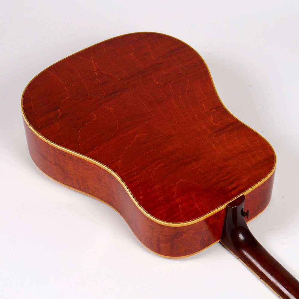 【中古】 アコースティックギター Gibson Dove Natural 1968年製 スリムネック Tune-O-Maticブリッジ ボディ