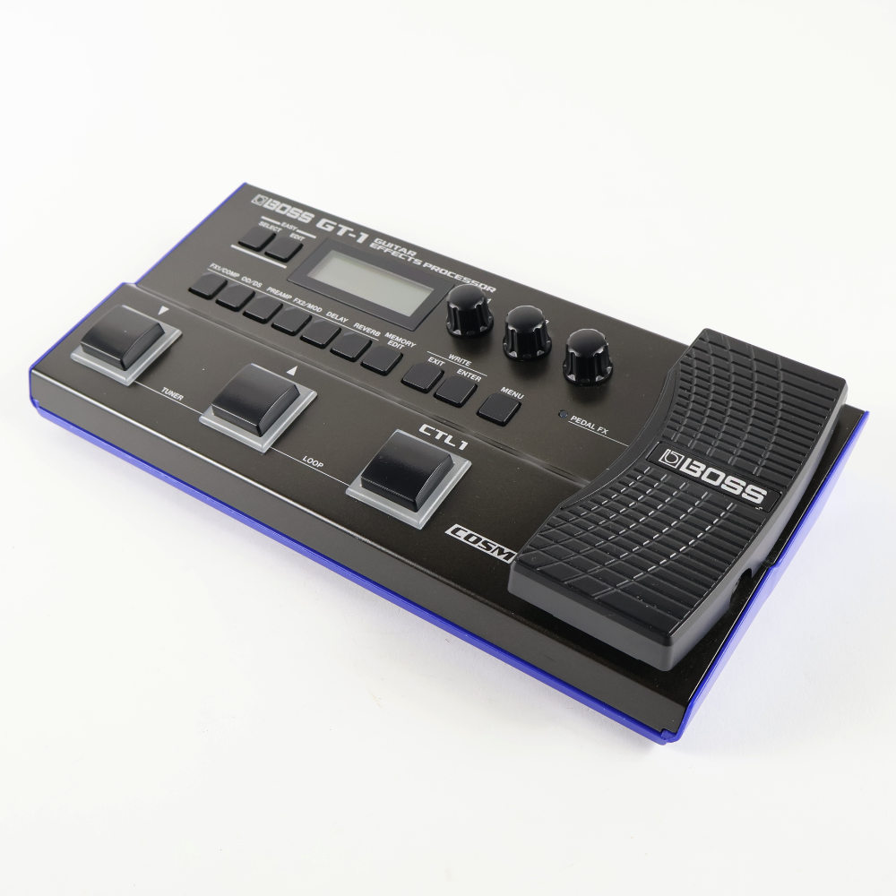 【中古】ボス マルチエフェクター BOSS GT-1 Guitar Effect Processor 本体画像 斜め 