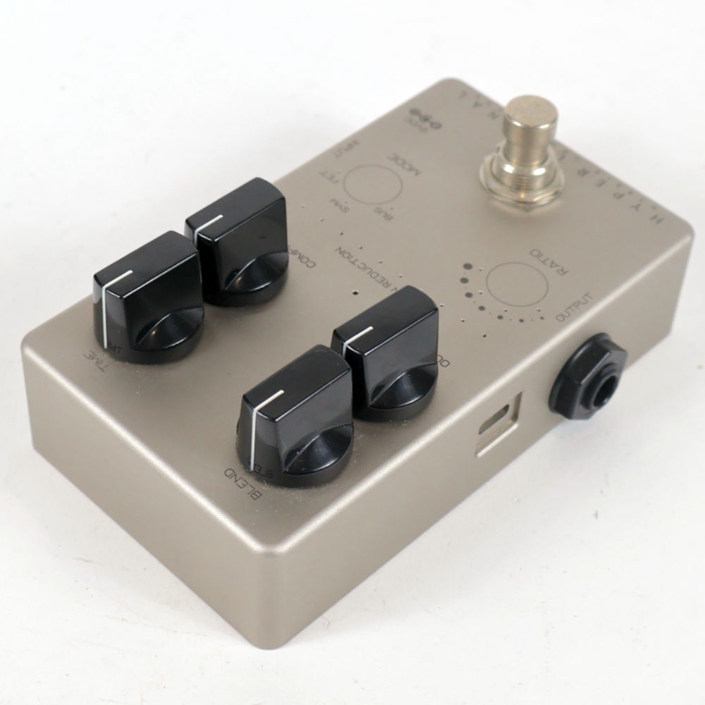 【中古】 Darkglass Electronics HYPER LUMINAL Hybrid Compressor コンプレッサー エフェクター 左サイド
