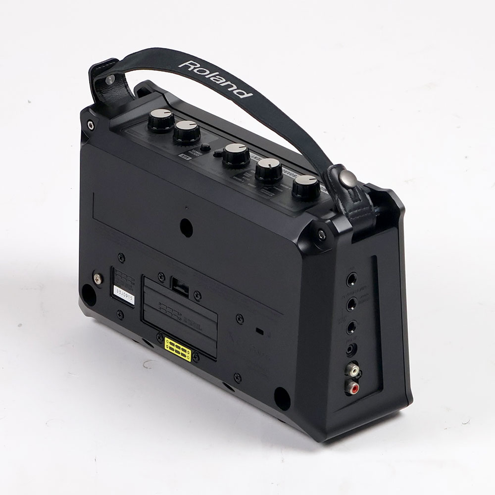 【中古】 ポータブルアンプ ROLAND ローランド MOBILE CUBE モバイルキューブ 全体