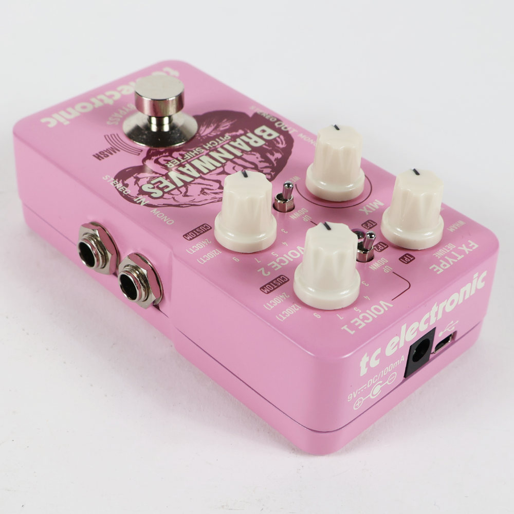 【中古】 tc electronic BRAINWAVES ピッチシフター エフェクター 本体画像 斜め 