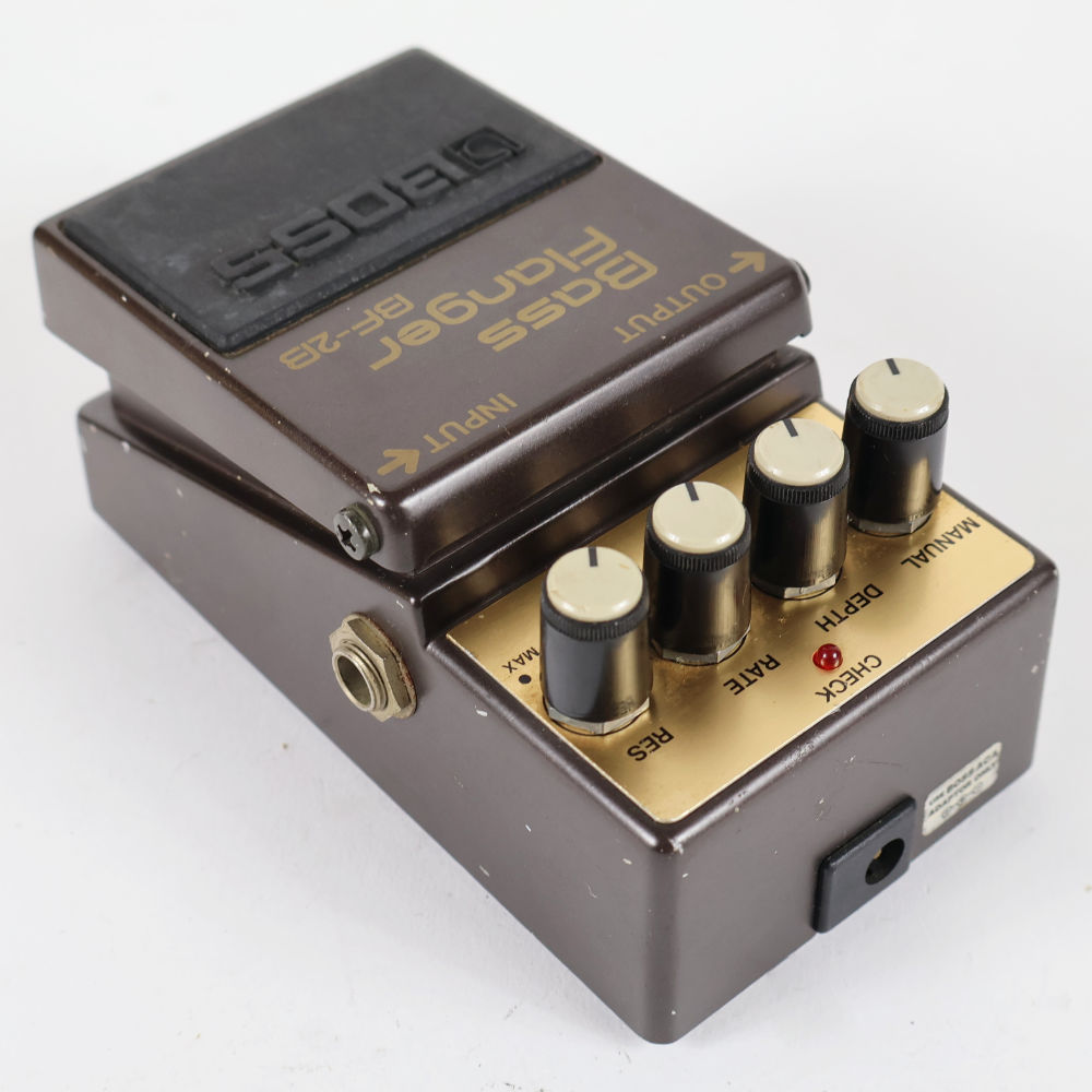 【中古】ベースフランジャー エフェクター BOSS BF-2B Bass Flanger ベースエフェクター 本体画像 斜め