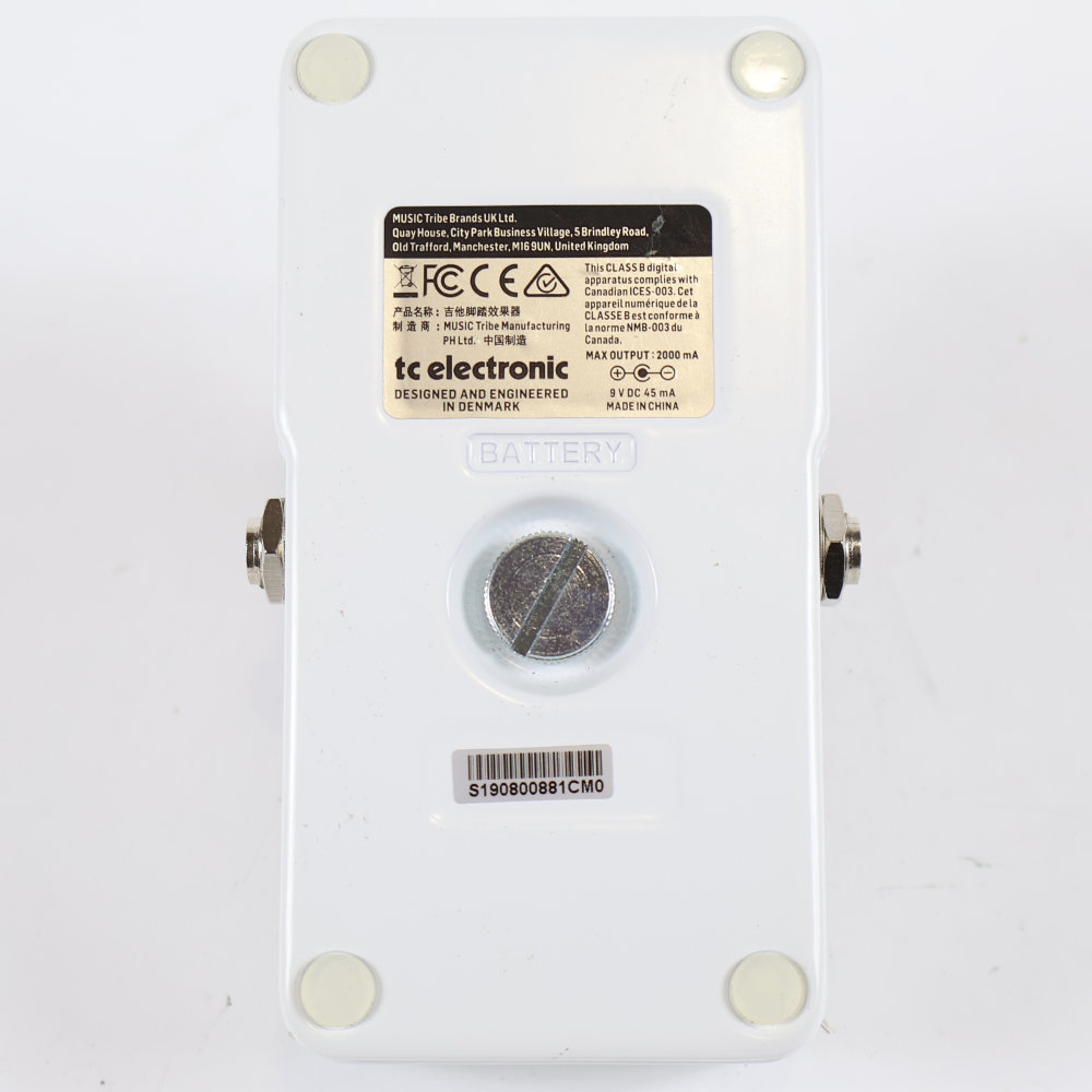 【中古】 チューナー tc electronic PolyTune 3 バッファー内蔵 ポリフォニックチューナー ポリチューン ペダルチューナー 底面