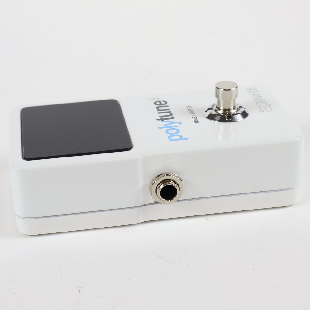【中古】 チューナー tc electronic PolyTune 3 バッファー内蔵 ポリフォニックチューナー ポリチューン ペダルチューナー 側面