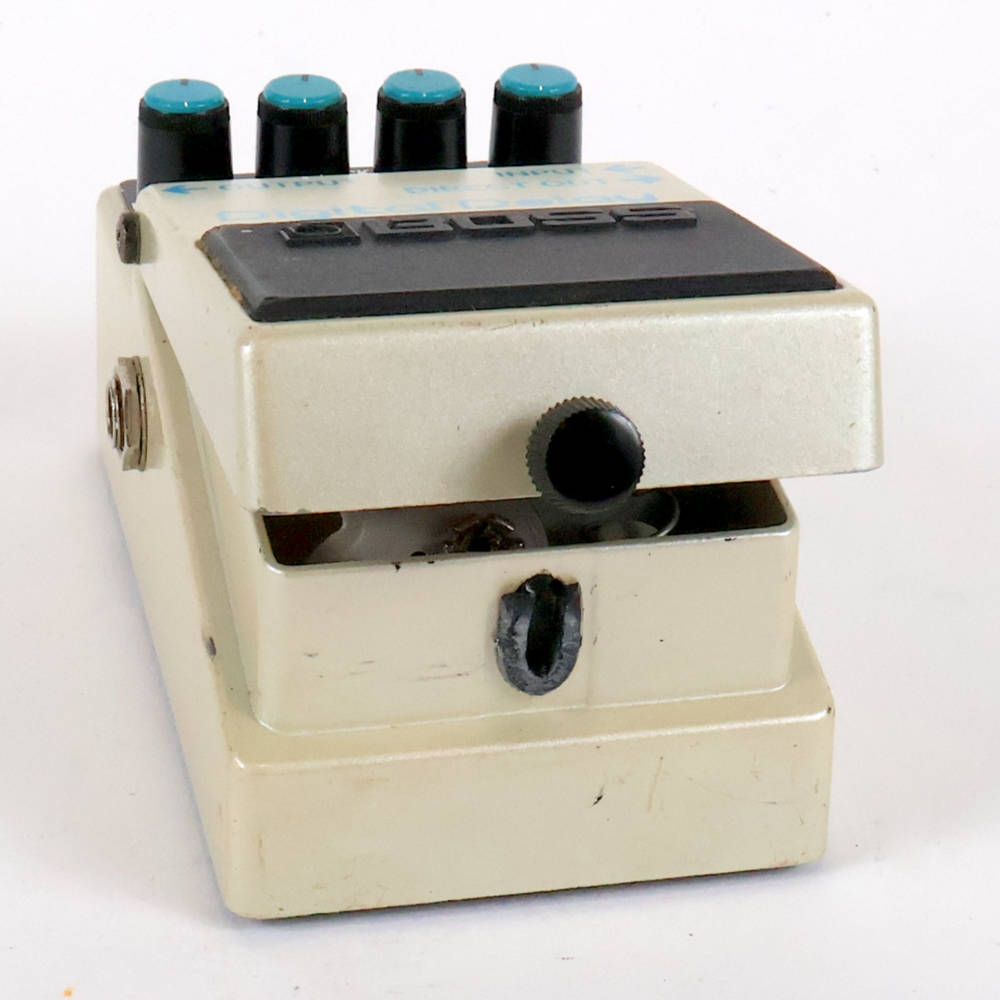 【中古】 デジタルディレイ エフェクター BOSS DD-3 Digtal Delay  MADE IN JAPAN ギターエフェクター ディレイ ゴムブッシュ劣化