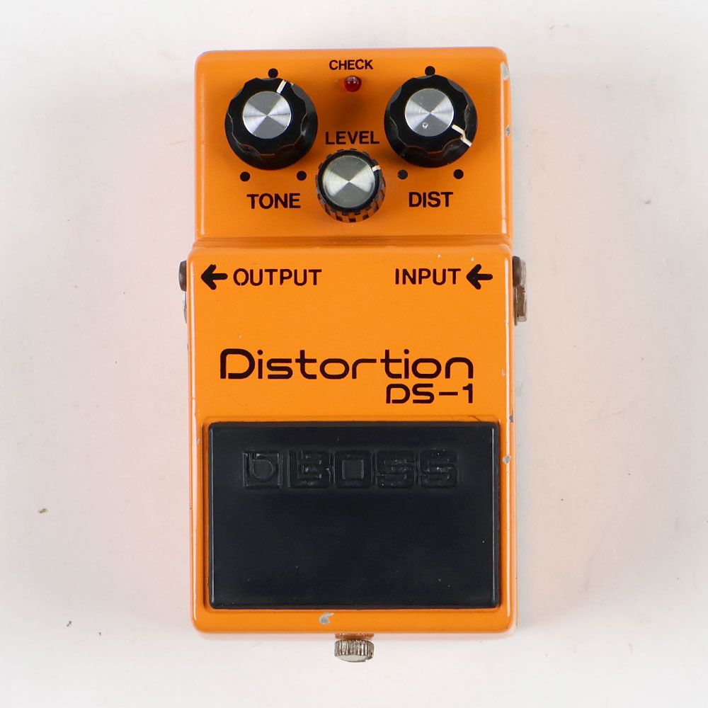 【中古】 ディストーション エフェクター BOSS DS-1 Distortion 1980年製 Made in Japan Silver Screw 銀ネジ ギターエフェクター 正面
