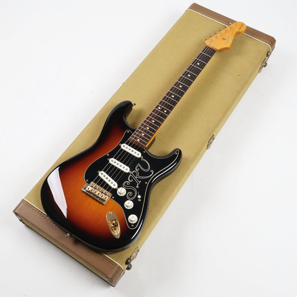 【中古】 エレキギター Fender Stevie Ray Vaughan Stratocaster Pau Ferro Fingerboard 3-Color Sunburst 2011年製 フェンダー スティーヴィー・レイヴォーン ストラトキャスター パーフェロー指板