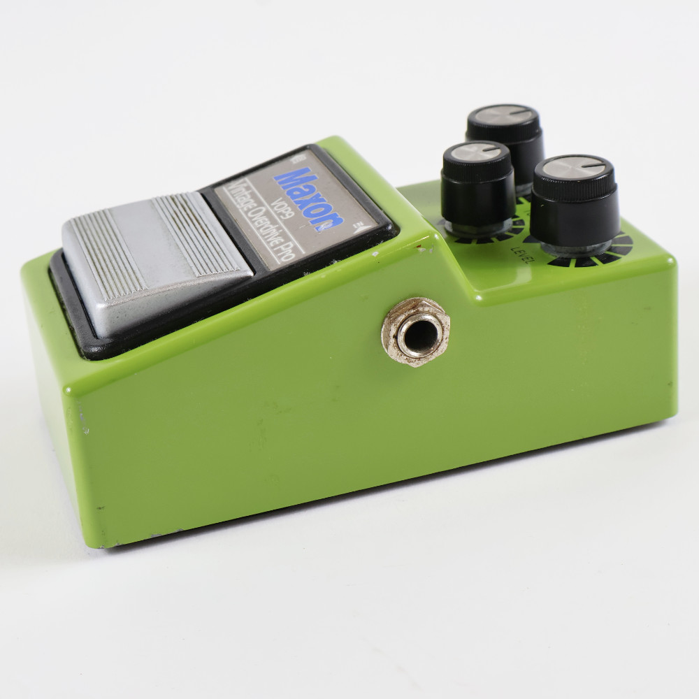 【中古】 オーバードライブ MAXON マクソン VOP9 VINTAGE OVERDRIVE PRO ギターエフェクター 本体画像 斜め 2