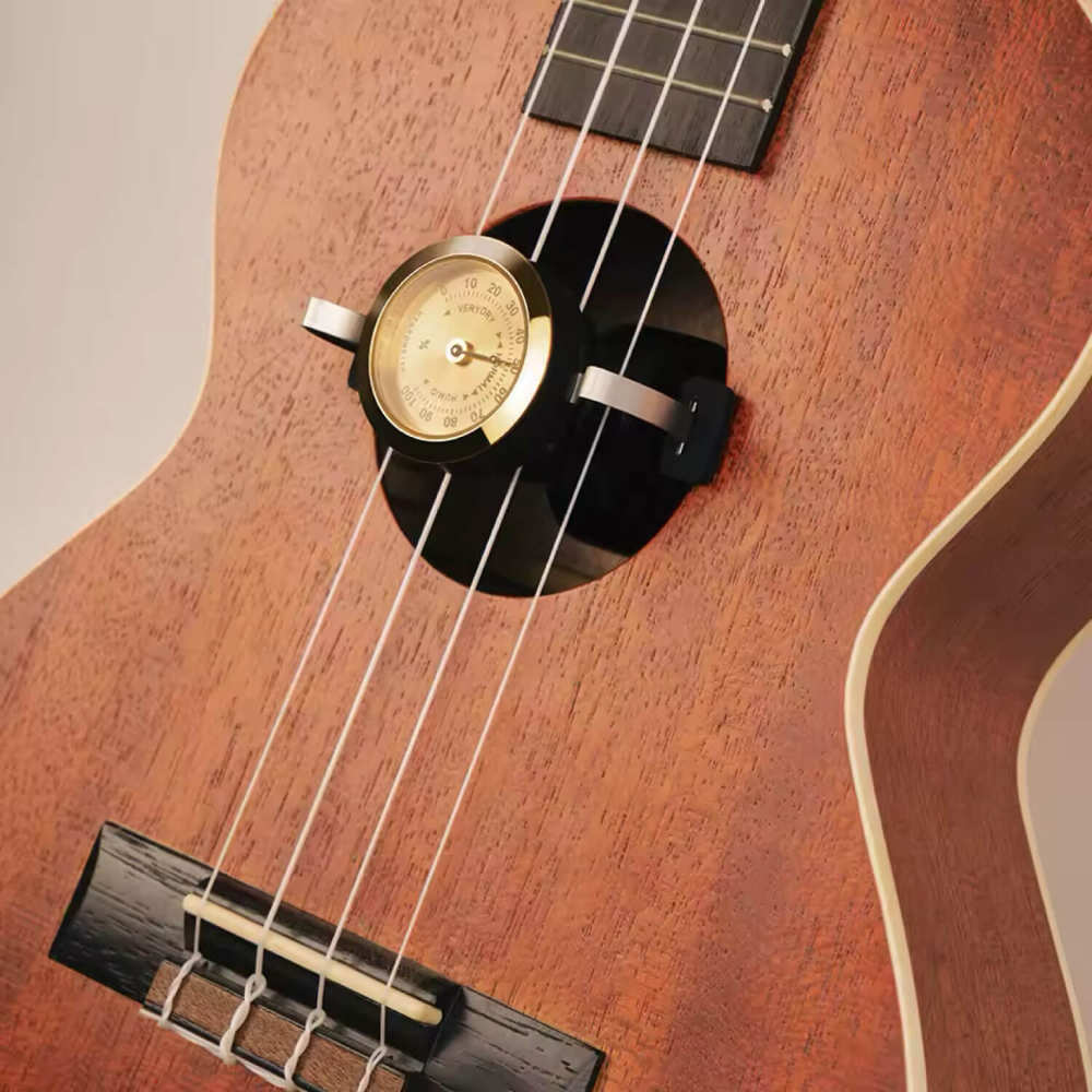 Guitto GHD-02 for Ukulele ウクレレ加湿器 ウクレレ用湿度管理ツール 使用例画像