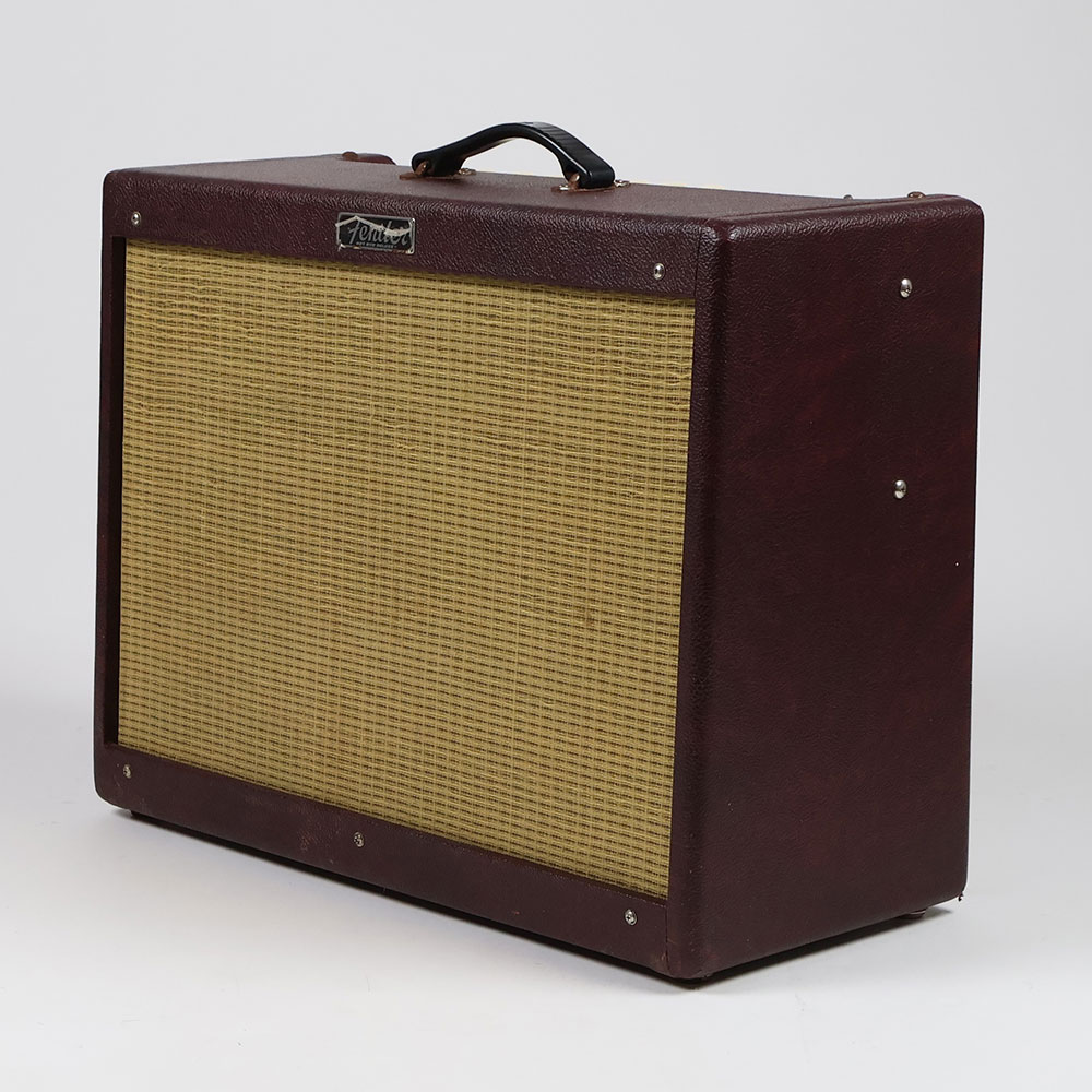 【中古】 ギターアンプ FENDER HOT ROD DELUXE III WINE/WHEAT フェンダー コンボアンプ 斜めアングル画像