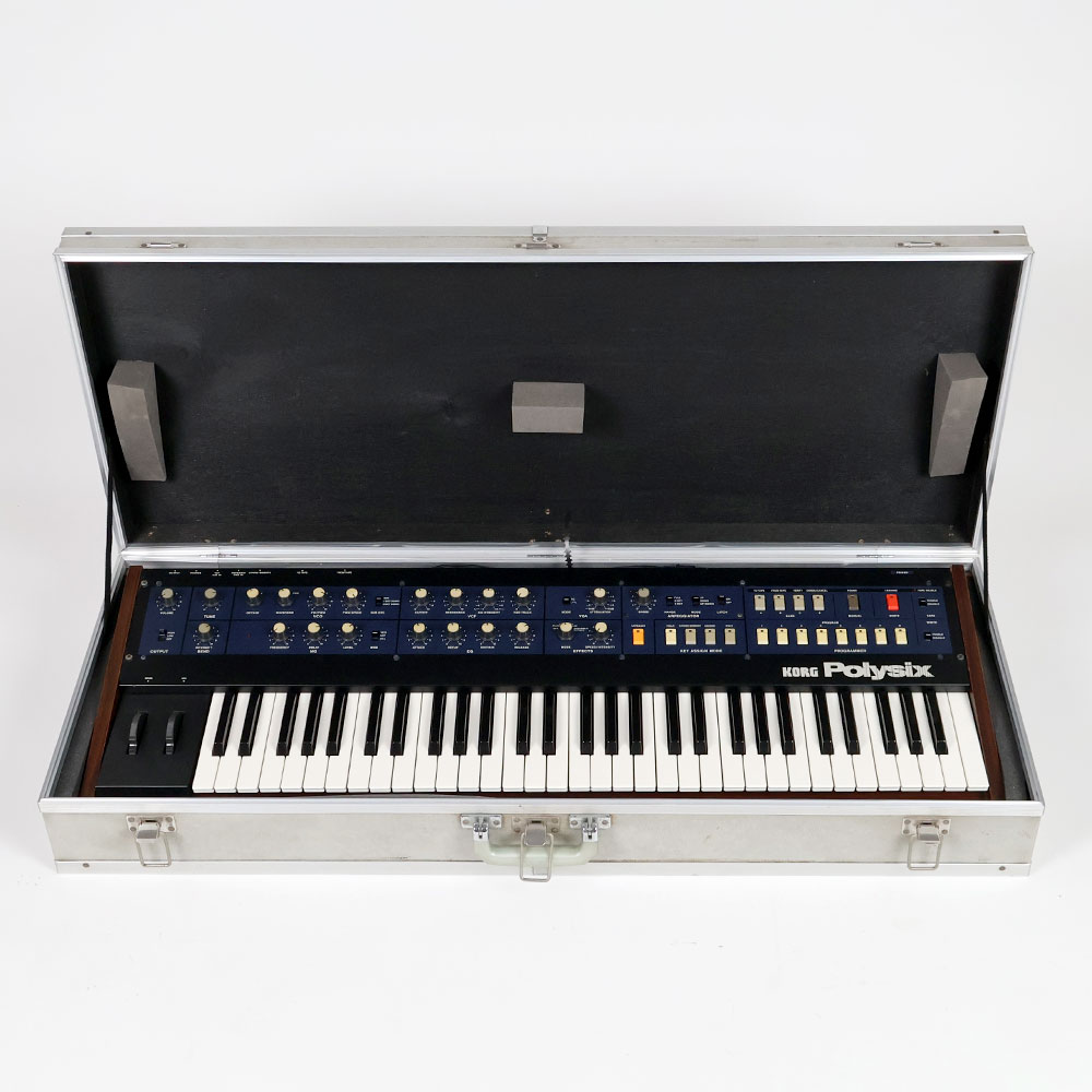 【中古】 シンセサイザー KORG POLYSIX ケース収納時