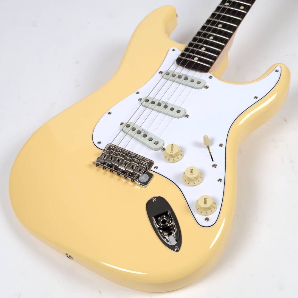 【中古】 エレキギター Fender Yngwie Malmsteen Stratocaster Scalloped Rosewood Fingerboard Vintage White 2025年製 美品 フェンダー イングヴェイ・マルムスティーンモデル ストラトキャスター トップ