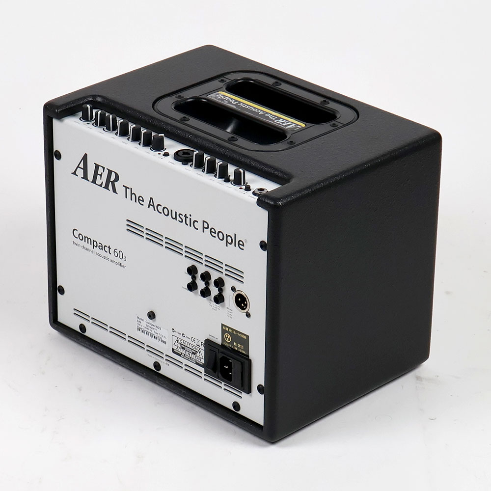 【中古】 アコースティックギターアンプ AER Compact60/3 全体