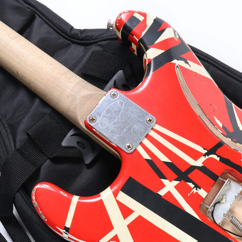 【中古】 エレキギター EVH Striped Series Frankenstein Frankie Maple Fingerboard Red with Black Stripes Relic 2021年製 Eddie Van Halen Model ヴァンヘイレン ネックプレート