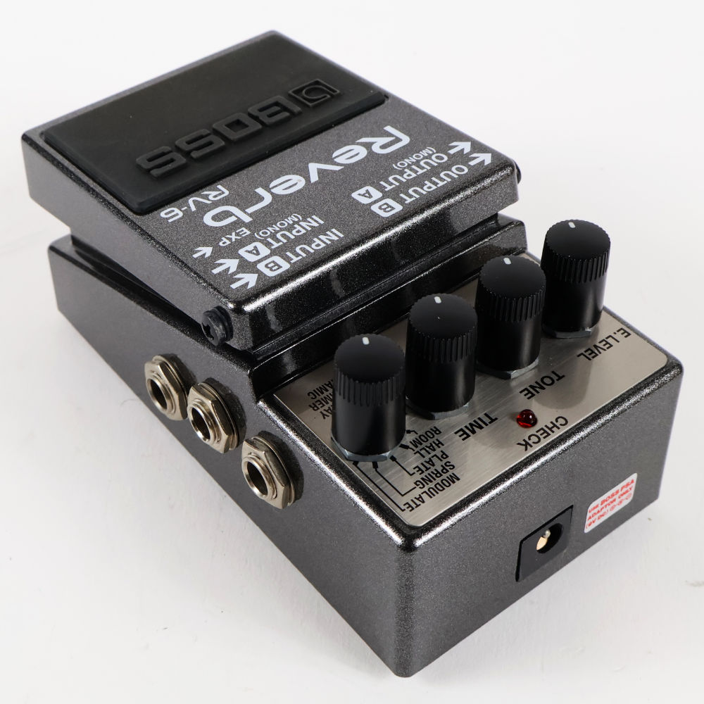 【中古】リバーブ エフェクター BOSS RV-6 Reverb ボス リヴァーブ エフェクター 本体画像 斜め 