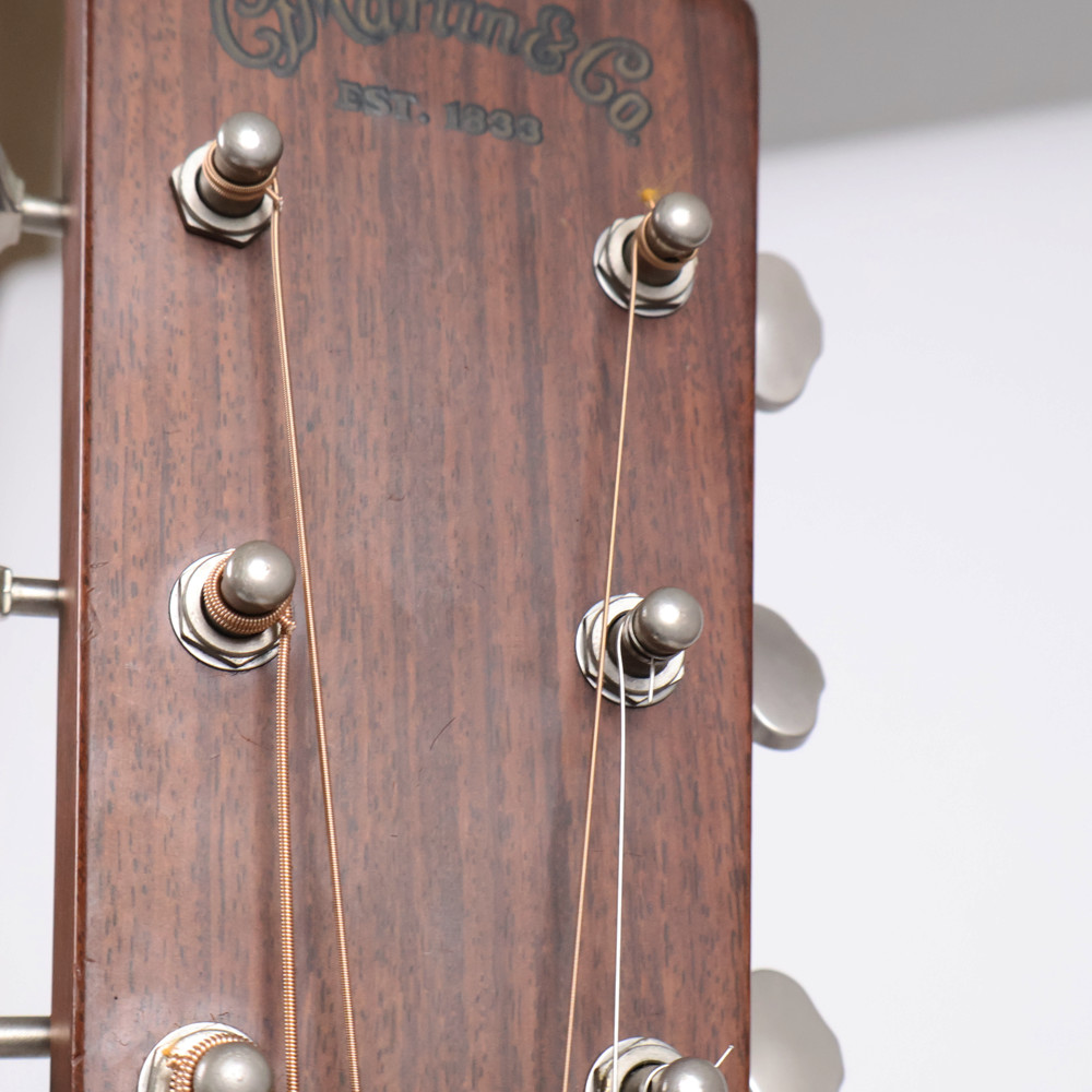 【中古】 アコースティックギター Martin HD-28V 2004年製 マーチン ヘリンボーン D28 D-28 白濁