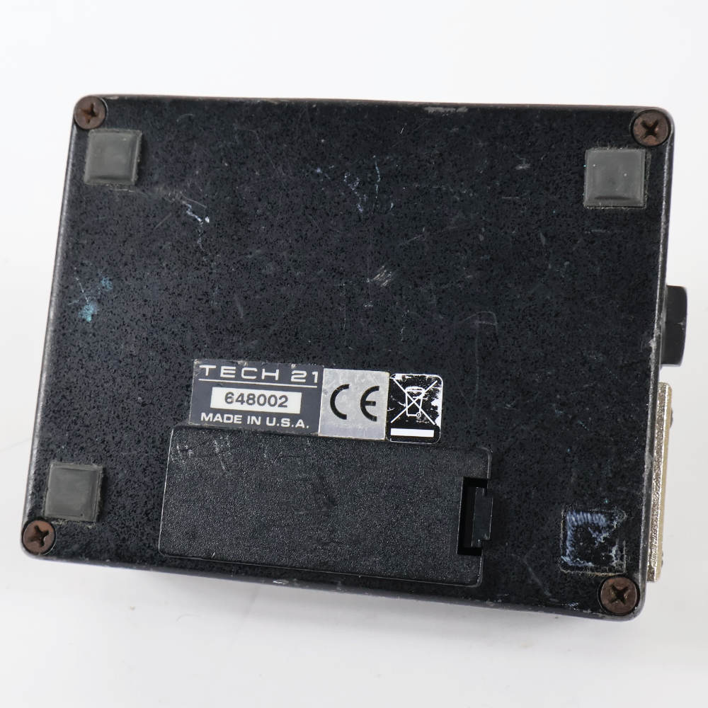 【中古】サンズアンプ ベースドライバーDI TECH21 SansAmp BASS DRIVER DI 旧仕様 ベース用DI プリアンプ 本体画像 裏