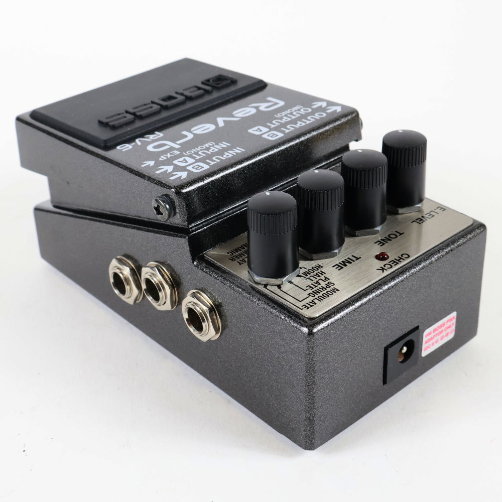【中古】リバーブ エフェクター BOSS RV-6 Reverb ボス リヴァーブ エフェクター 本体画像 斜め 2