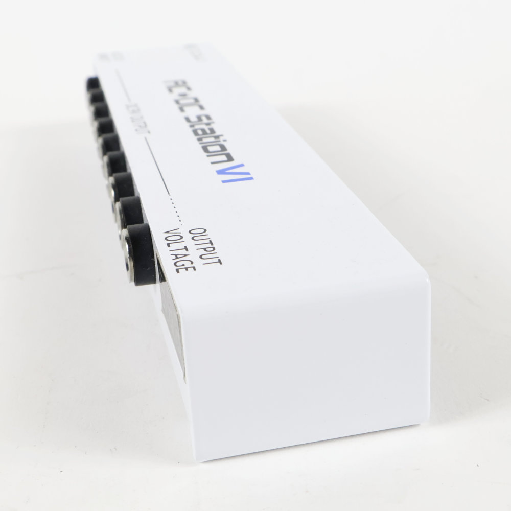 【中古】 パワーサプライ CAJ AC/DC Station VI 側面