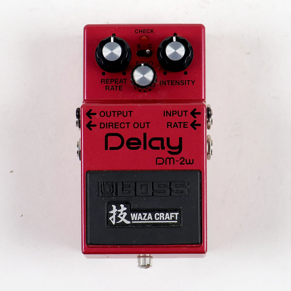 【中古】 アナログディレイ エフェクター BOSS DM-2W Delay WAZA CRAFT ギターエフェクター ディレイ 正面