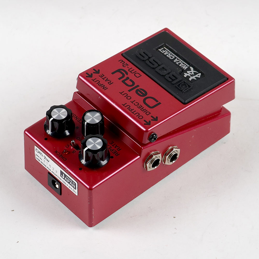 【中古】 アナログディレイ エフェクター BOSS DM-2W Delay WAZA CRAFT ギターエフェクター ディレイ 全体