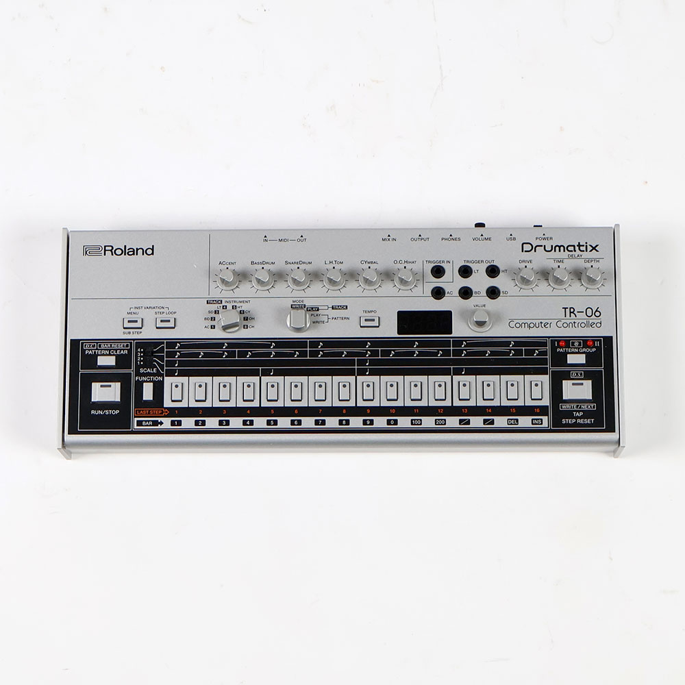 【中古】 ROLAND TR-06 Drumatix リズムマシン Boutique ローランド ブティーク 正面